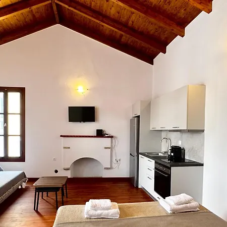 شقة فندقية Crystal Blue Kastellorizo 4*
