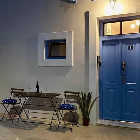 Crystal Blue Kastellorizo ماغيستي